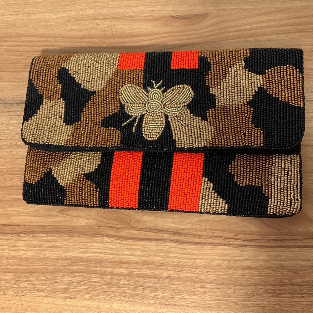 Beaded clutch